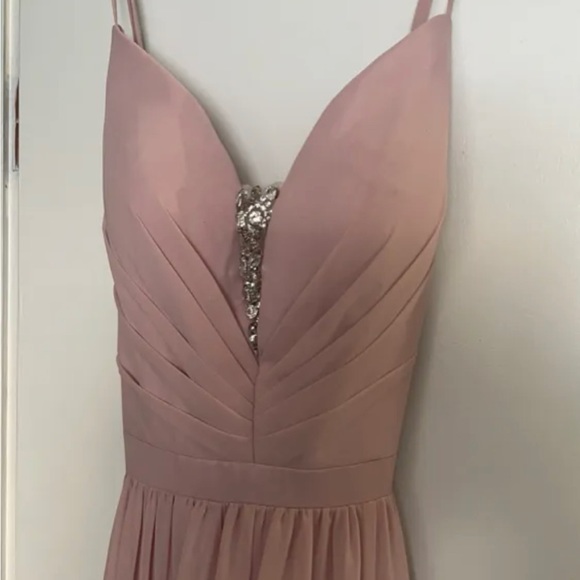 Rose gown - Picture 2 of 5